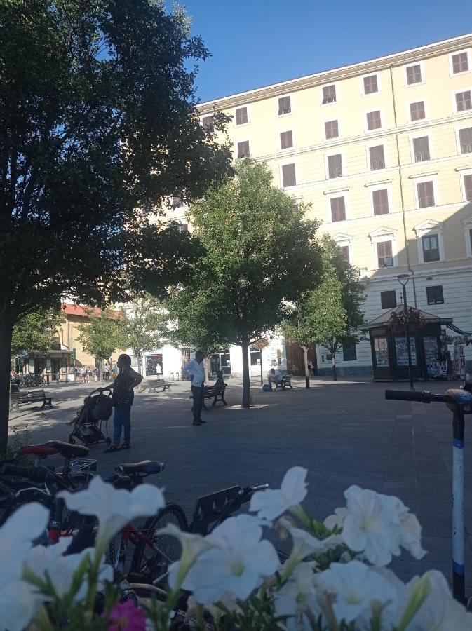 A La Gare Daire La Spezia Dış mekan fotoğraf